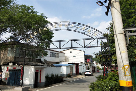 城南香檀公寓电梯房7楼，3室2厅1卫78.8万122m2出售